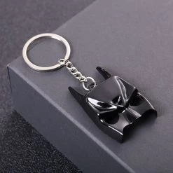 JUSTICE LEAGUE METAL KEYRING - BATMAN MASK